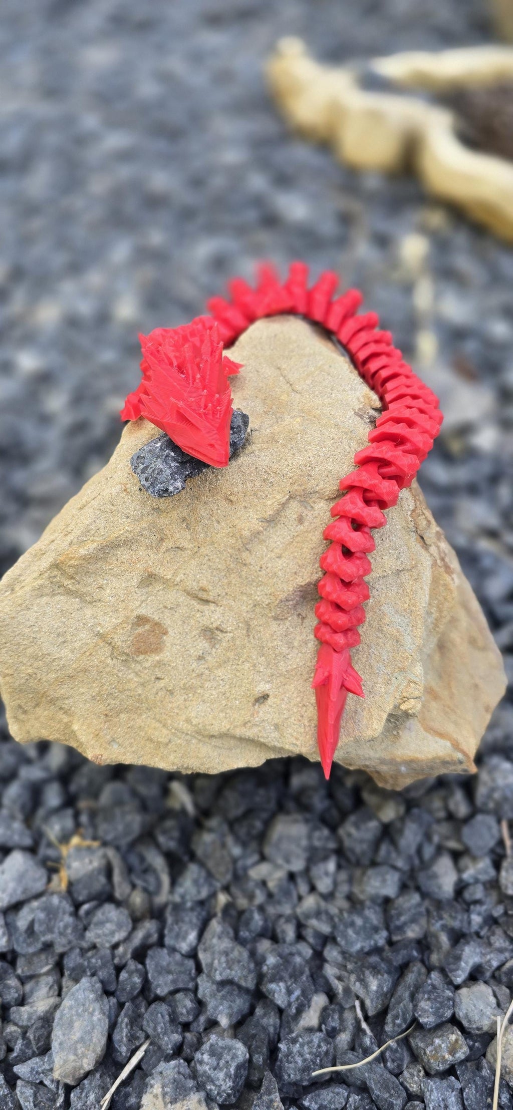 3D Printed Dragon egg w/ Dragon